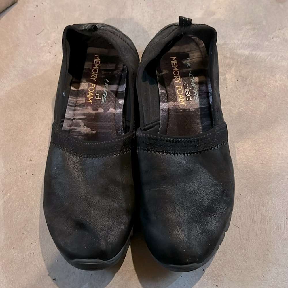 Sketchers slip on memory foam shoes women’s 8.5